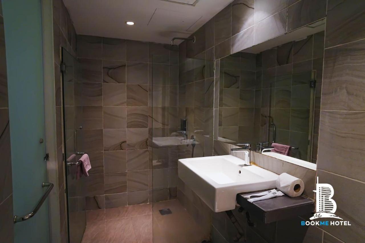 Bookme Hotel Johor Bahru Luaran gambar